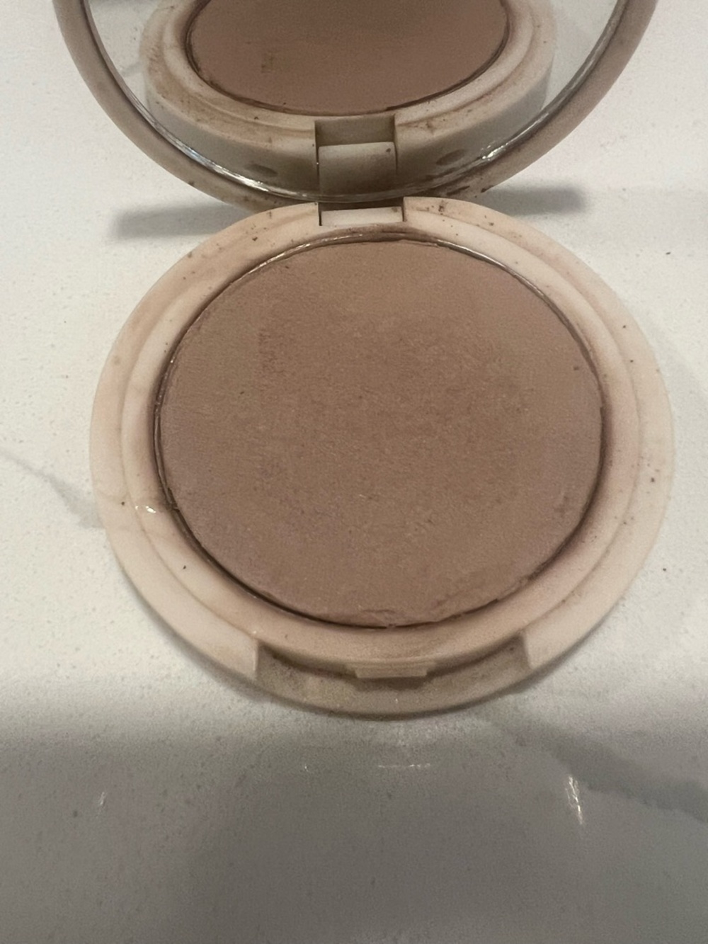 Bundle 2 Jones Road Beauty eye shadow - Picture 2 of 4